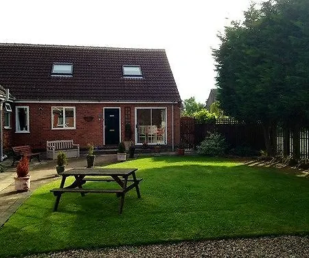 Bed & Breakfast Primrose 3*